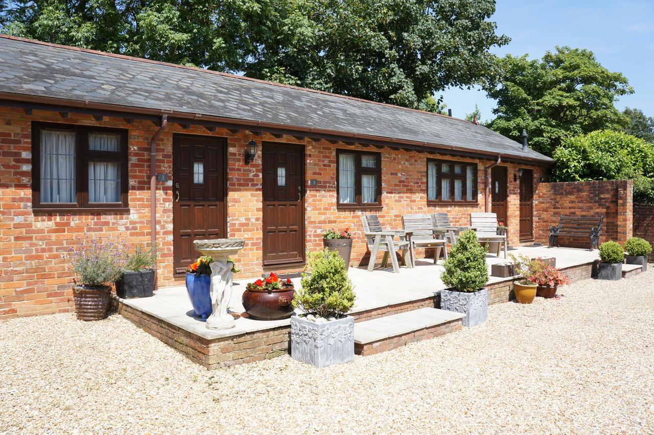The Olde Barn Bed & Breakfast Lymington Dış mekan fotoğraf
