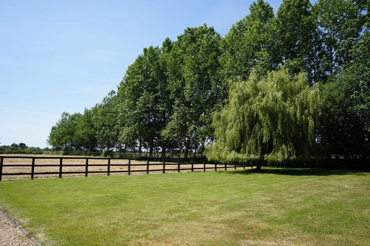 The Olde Barn Bed & Breakfast Lymington Dış mekan fotoğraf
