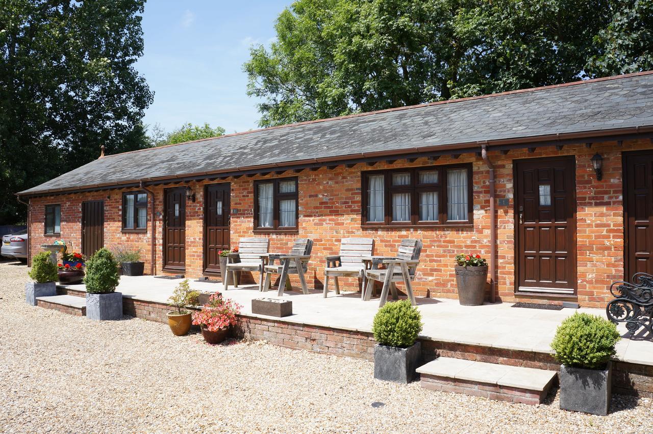 The Olde Barn Bed & Breakfast Lymington Dış mekan fotoğraf