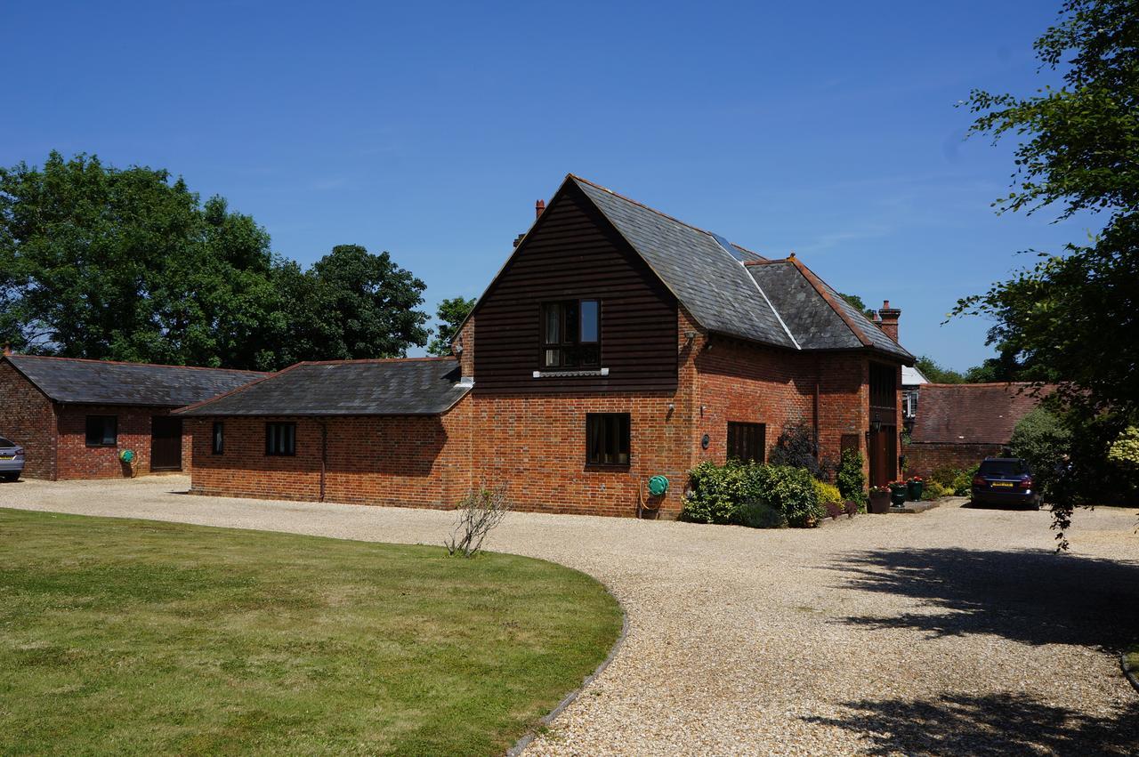 The Olde Barn Bed & Breakfast Lymington Dış mekan fotoğraf