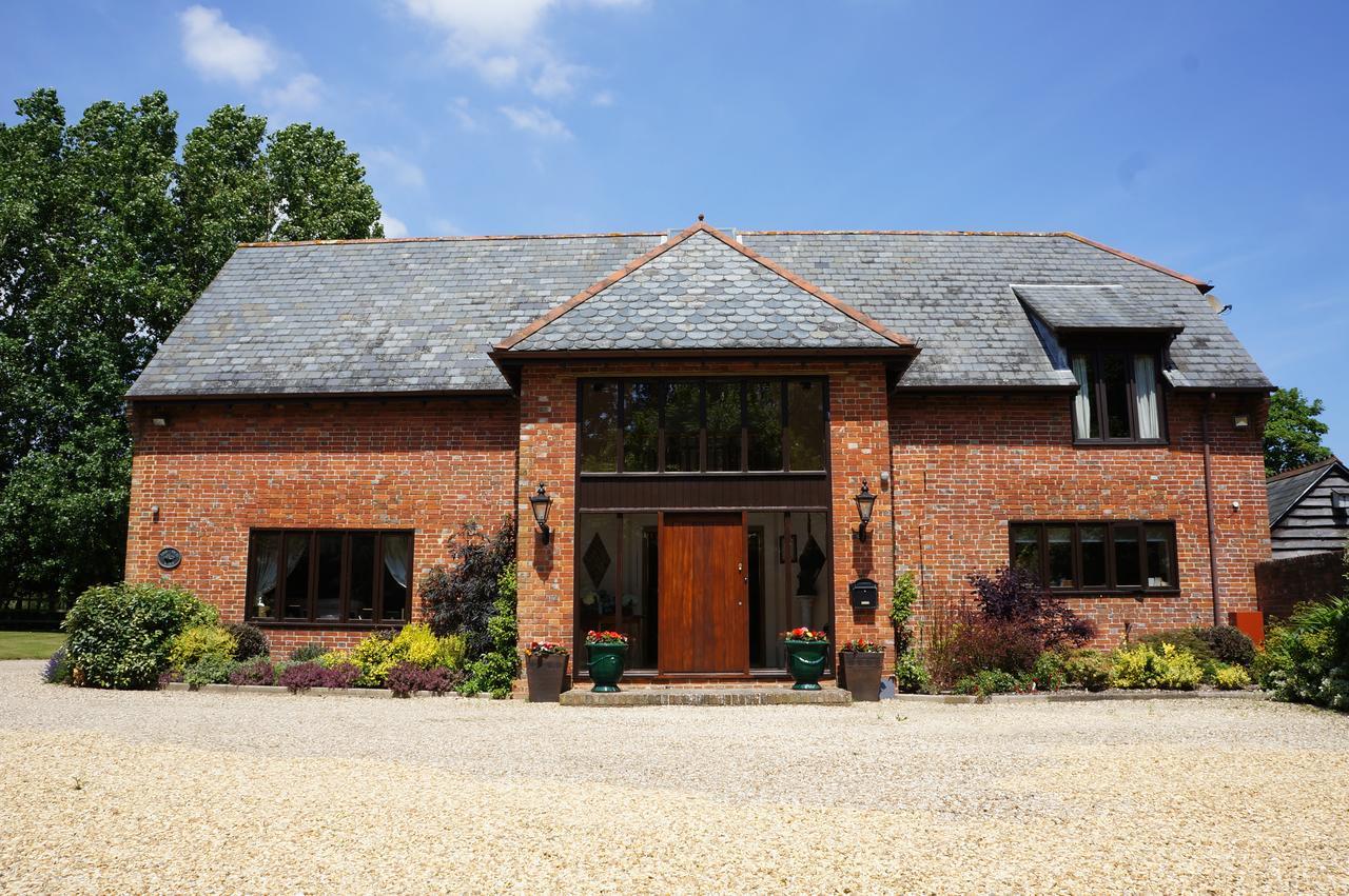 The Olde Barn Bed & Breakfast Lymington Dış mekan fotoğraf