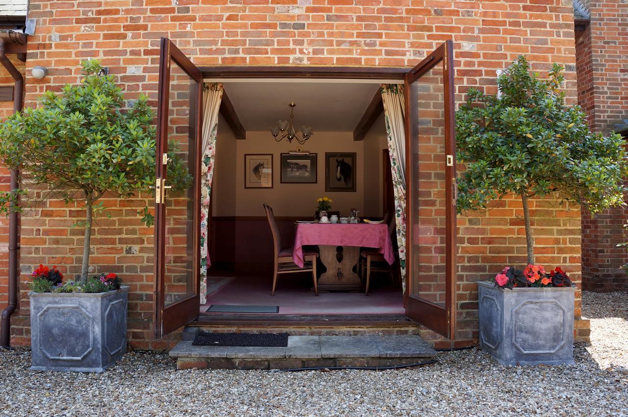 The Olde Barn Bed & Breakfast Lymington Dış mekan fotoğraf