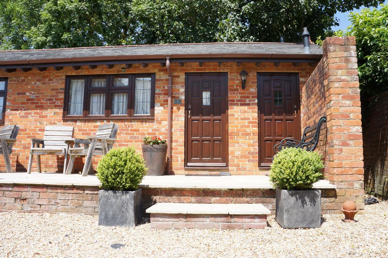 The Olde Barn Bed & Breakfast Lymington Dış mekan fotoğraf